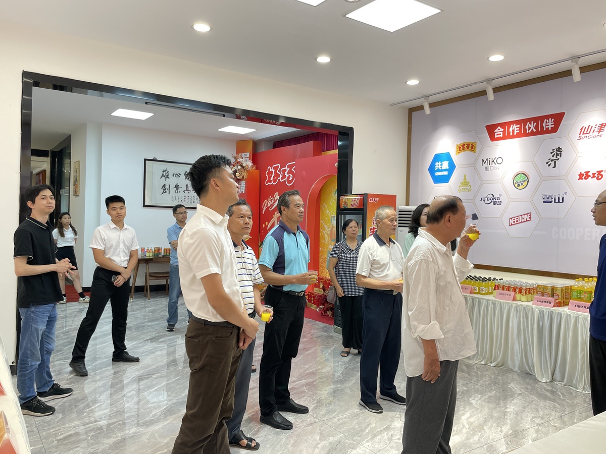 肇慶市老促會會長陳端參觀